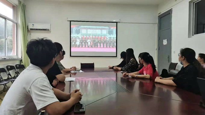 我校组织收看庆祝中国共产党成立100周年大会8.jpg