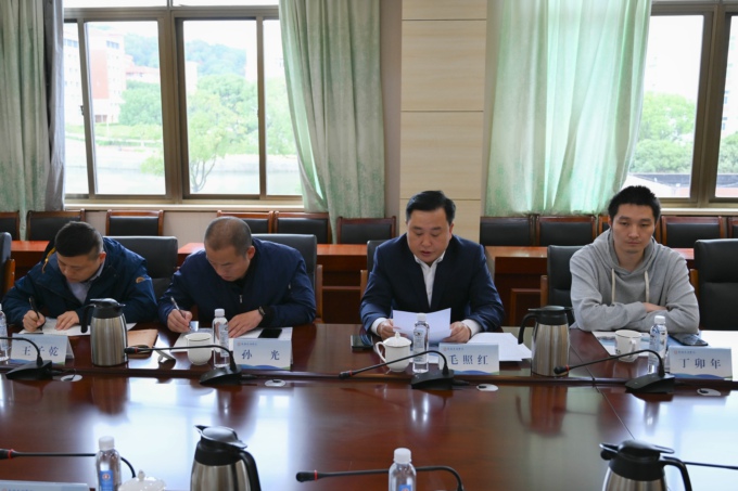 滨湖区民宗局到校开展民族宗教工作调研活动2.jpg