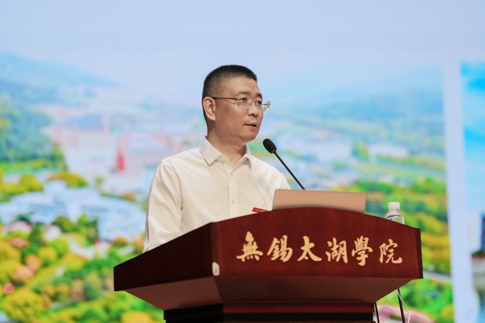 校党委副书记丁涛为会计学院2025级新生 讲授“开学第一课”2.jpg