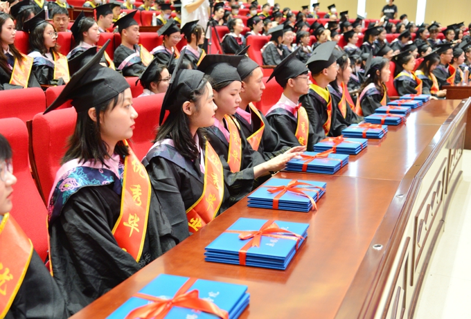 无锡太湖学院隆重举行2022届毕业典礼暨学位授予仪式12.jpg