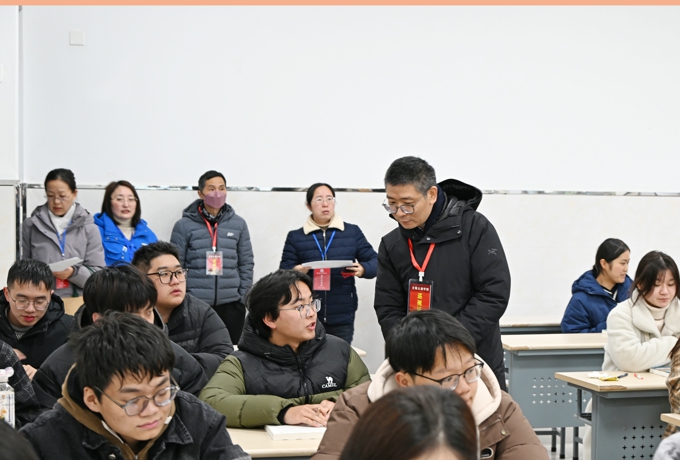 校领导深入教学一线检查新学期开学第一课2.jpg