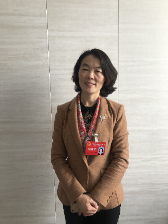 省人大代表、泰州市姜堰区实验小学教育集团校长高金凤 省人大代表、泰州市姜堰区实验小学教育集团校长高金凤