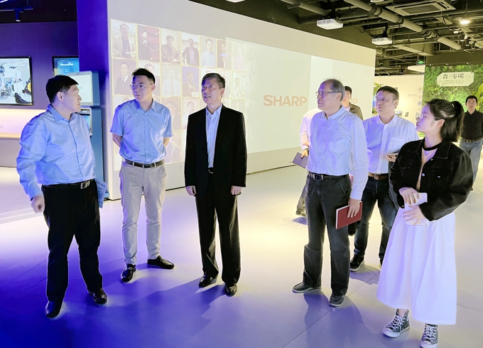 校长李廉水一行赴无锡物联网创新促进中心交流2.jpg