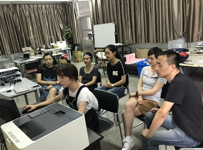 002 服装磨课.jpg