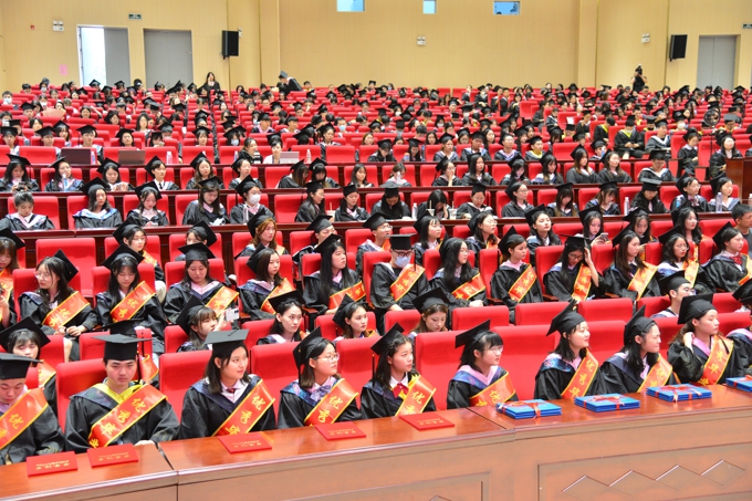 无锡太湖学院隆重举行2022届毕业典礼暨学位授予仪式14.jpg