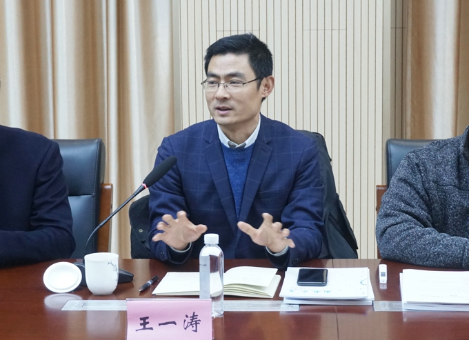 美国俄亥俄州立大学Chris Zirkle教授来校作专题报告3.jpg