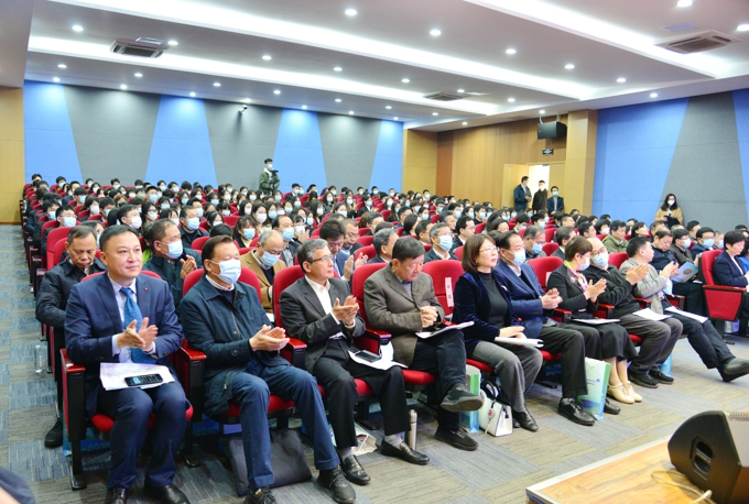 太湖学院集聚专家学者 共绘长三角一体化 “无锡篇章”17.jpg